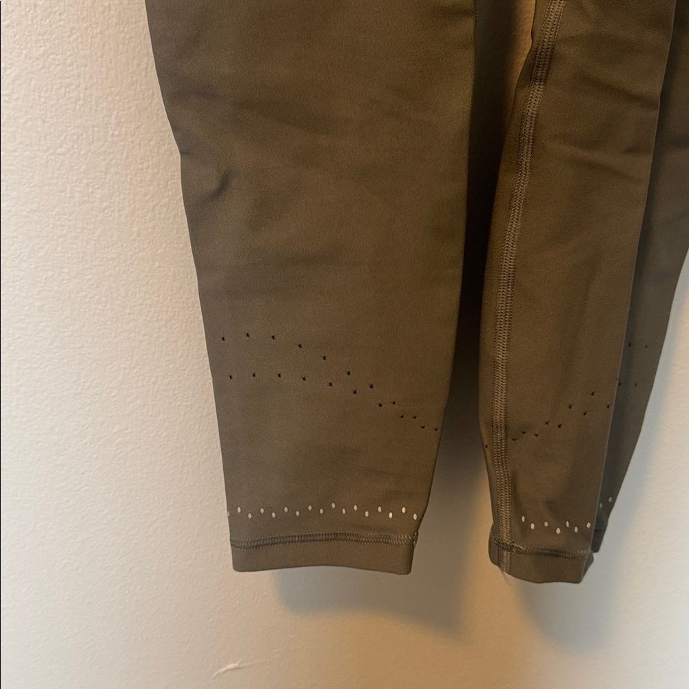 Green Lululemon Leggings - Picture 2 of 8